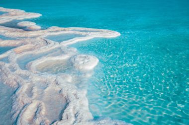 Le numerose proprietà dei Sali del Mar Morto